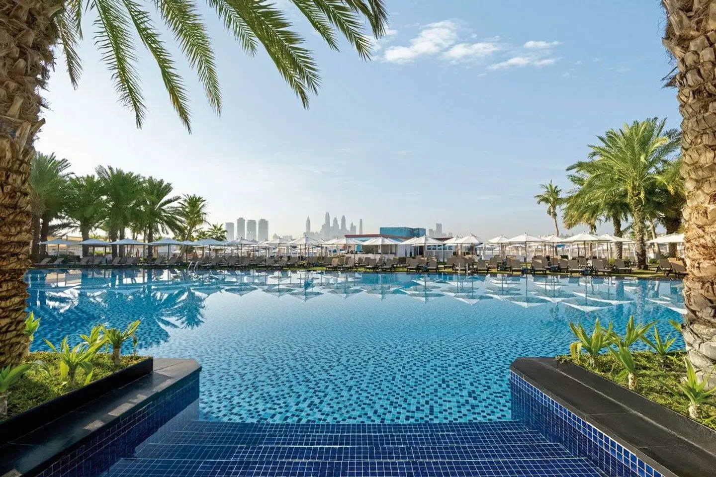 Rixos The Palm Dubai Hotel & Suites OUTDOOR_POOL