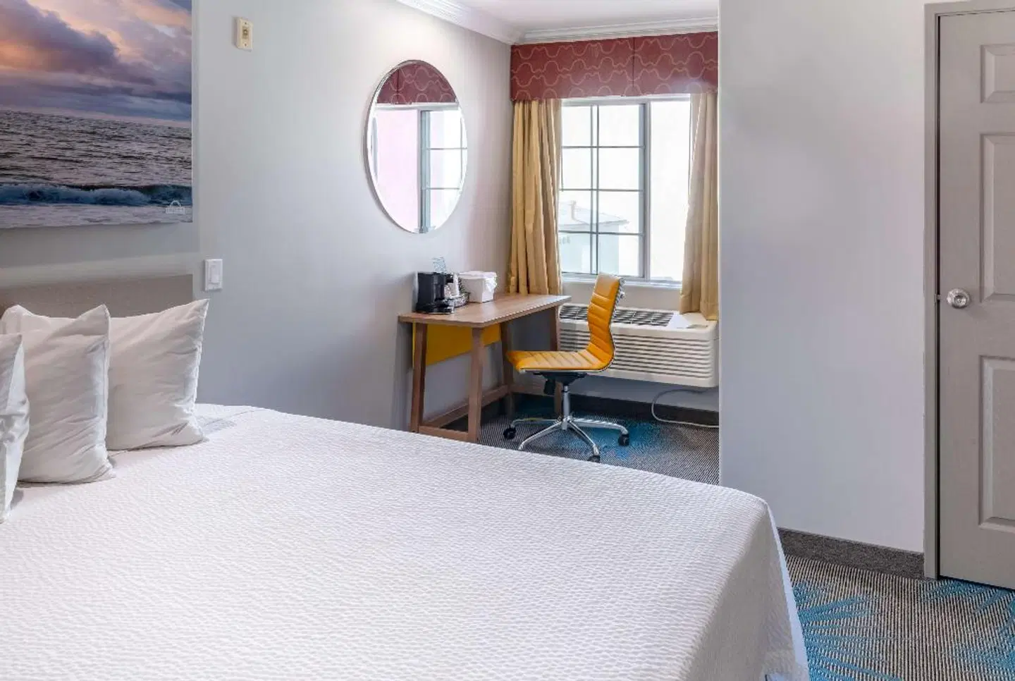 Days Inn by Wyndham Santa Monica/Los Angeles ROOM_EXAMPLE