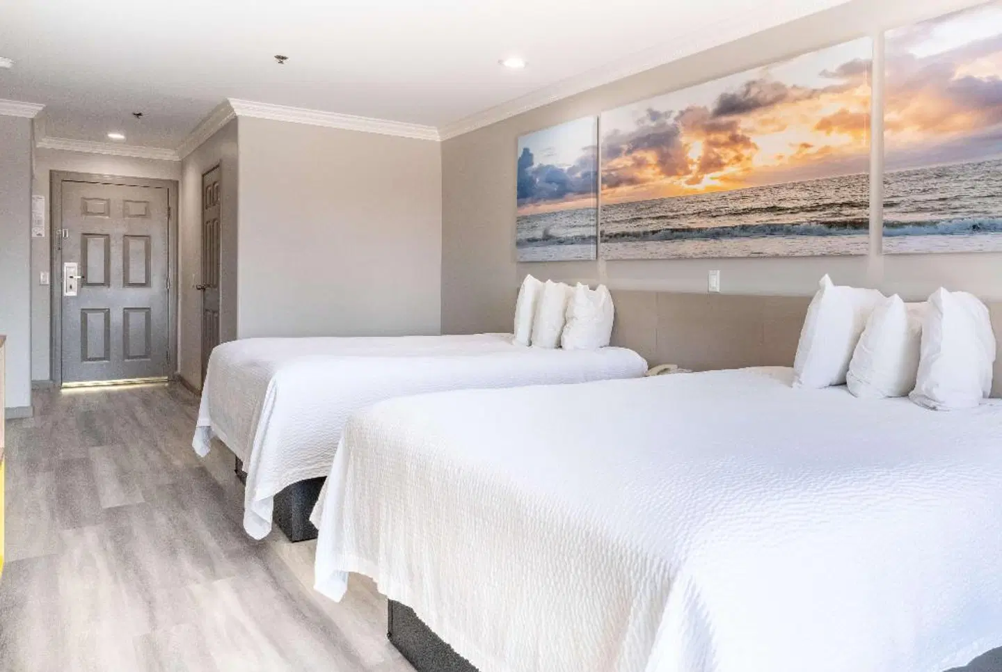 Days Inn by Wyndham Santa Monica/Los Angeles ROOM_EXAMPLE