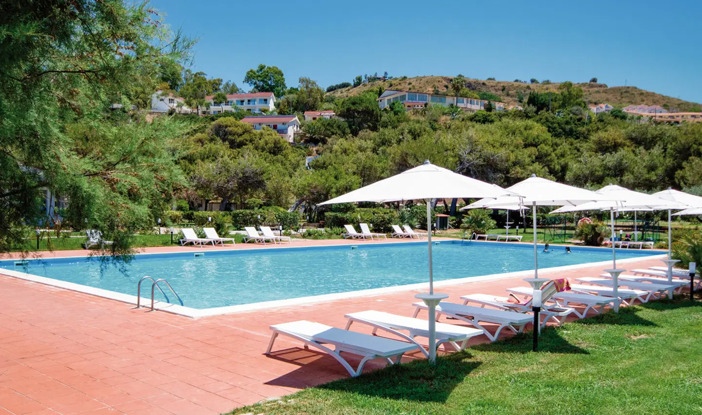 BV Kalafiorita Resort OUTDOOR_POOL