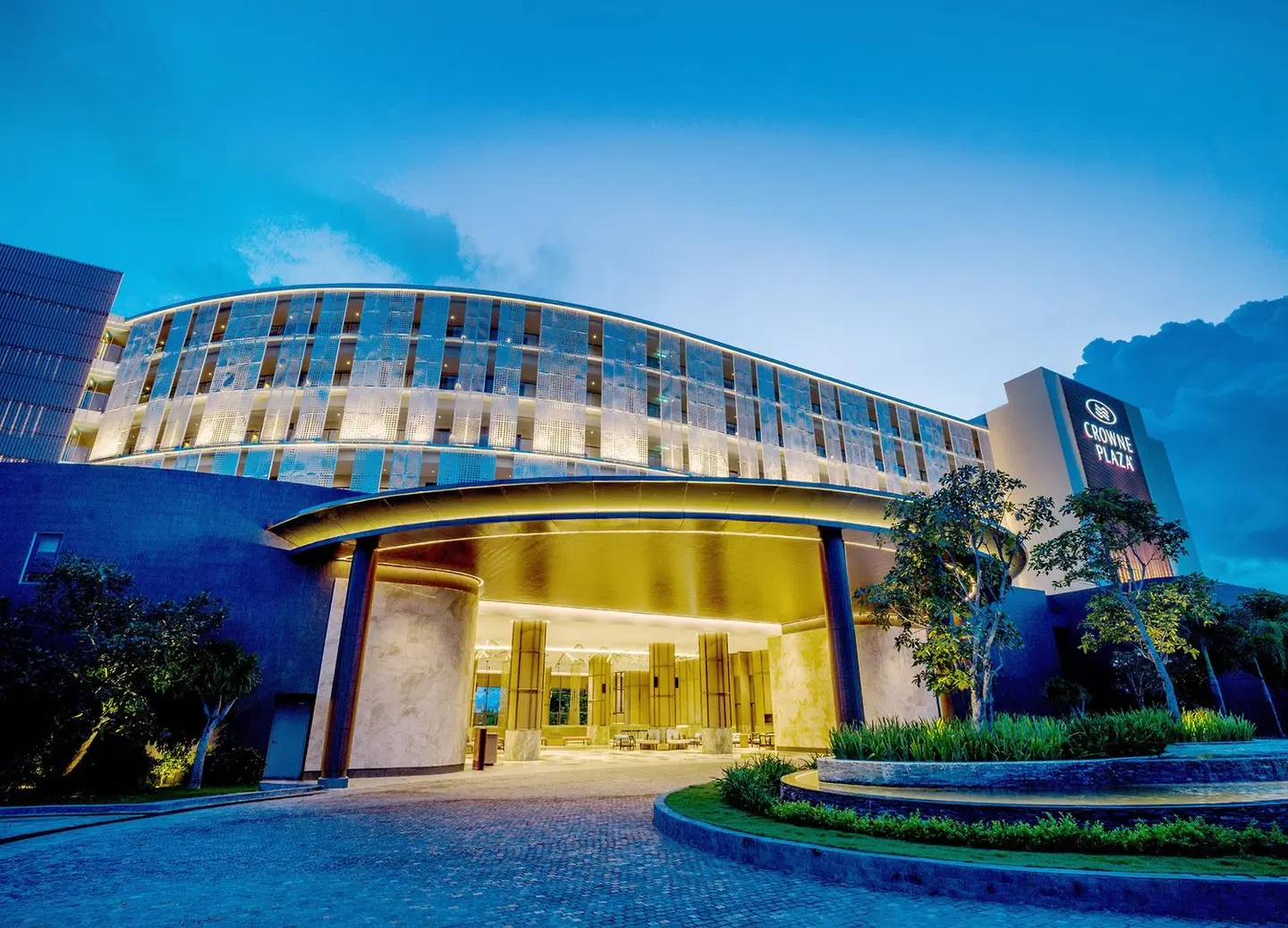 Crowne Plaza Phu Quoc Starbay EXTERIOR