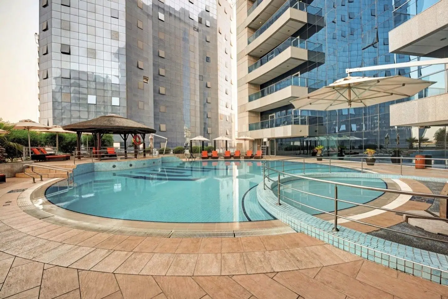 Copthorne Hotel Dubai OUTDOOR_POOL