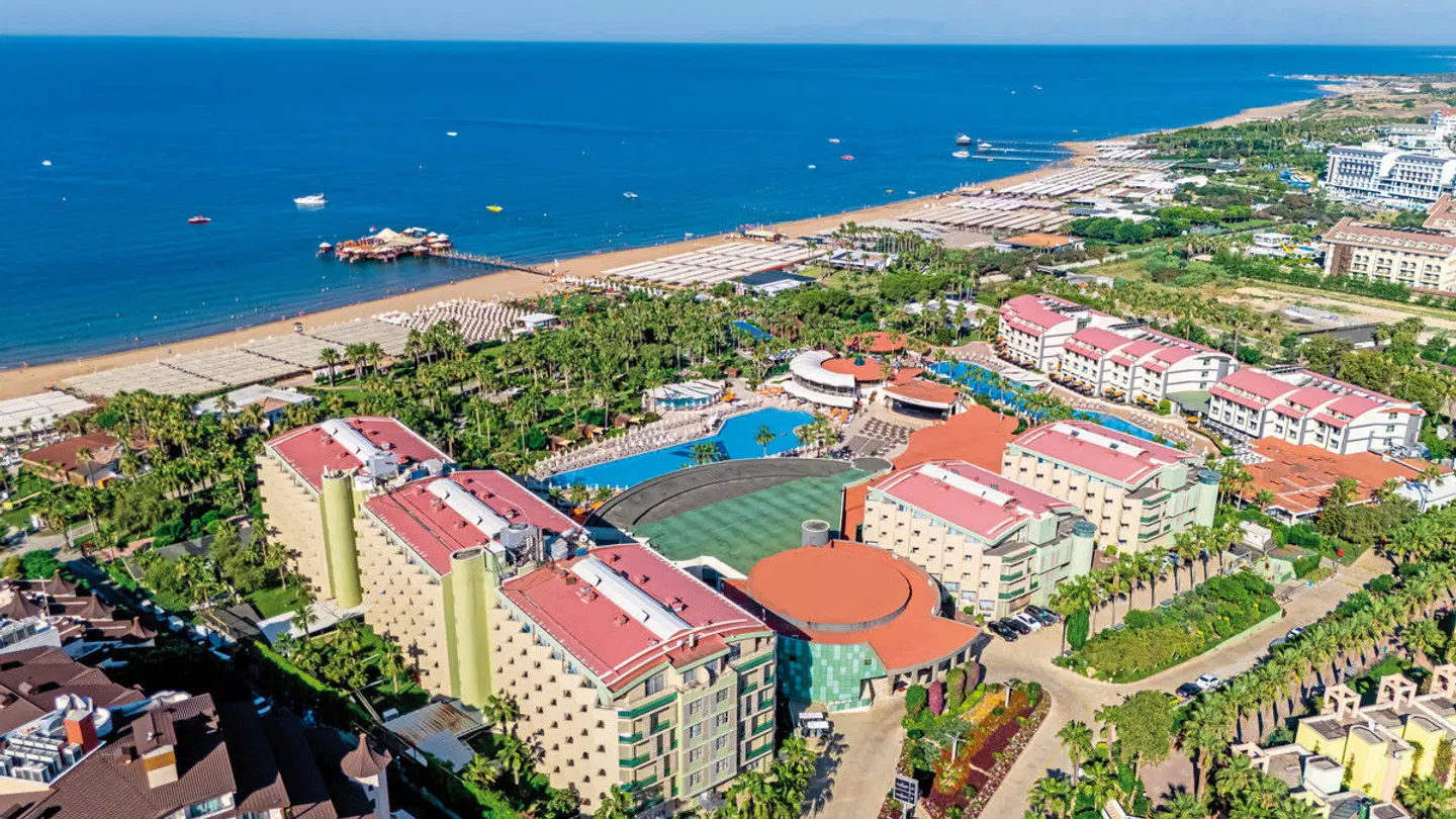 VONRESORT Golden Coast MODEL_IMPRESSION