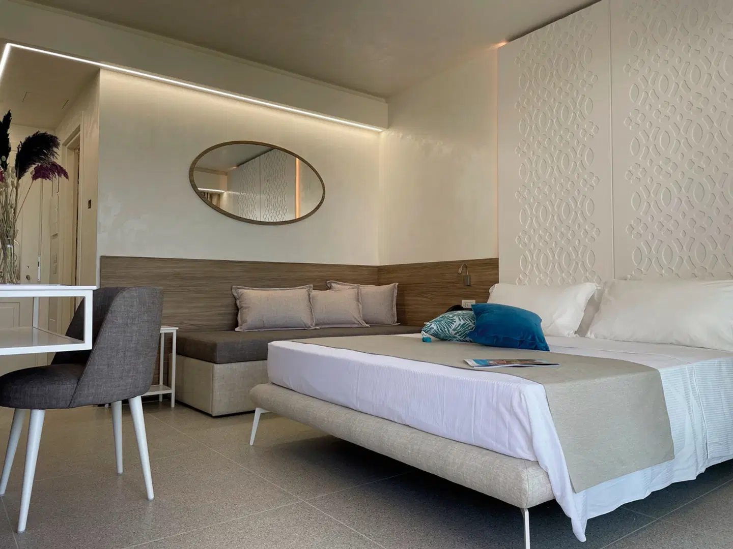 Marelive ROOM_EXAMPLE