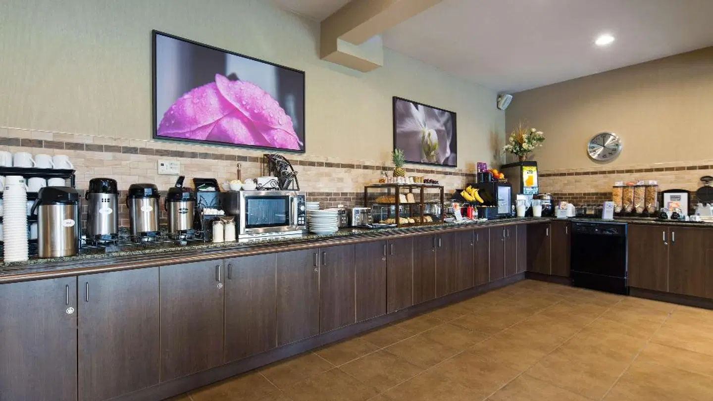 BEST WESTERN PLUS Saint John Hotel & Suites Bar