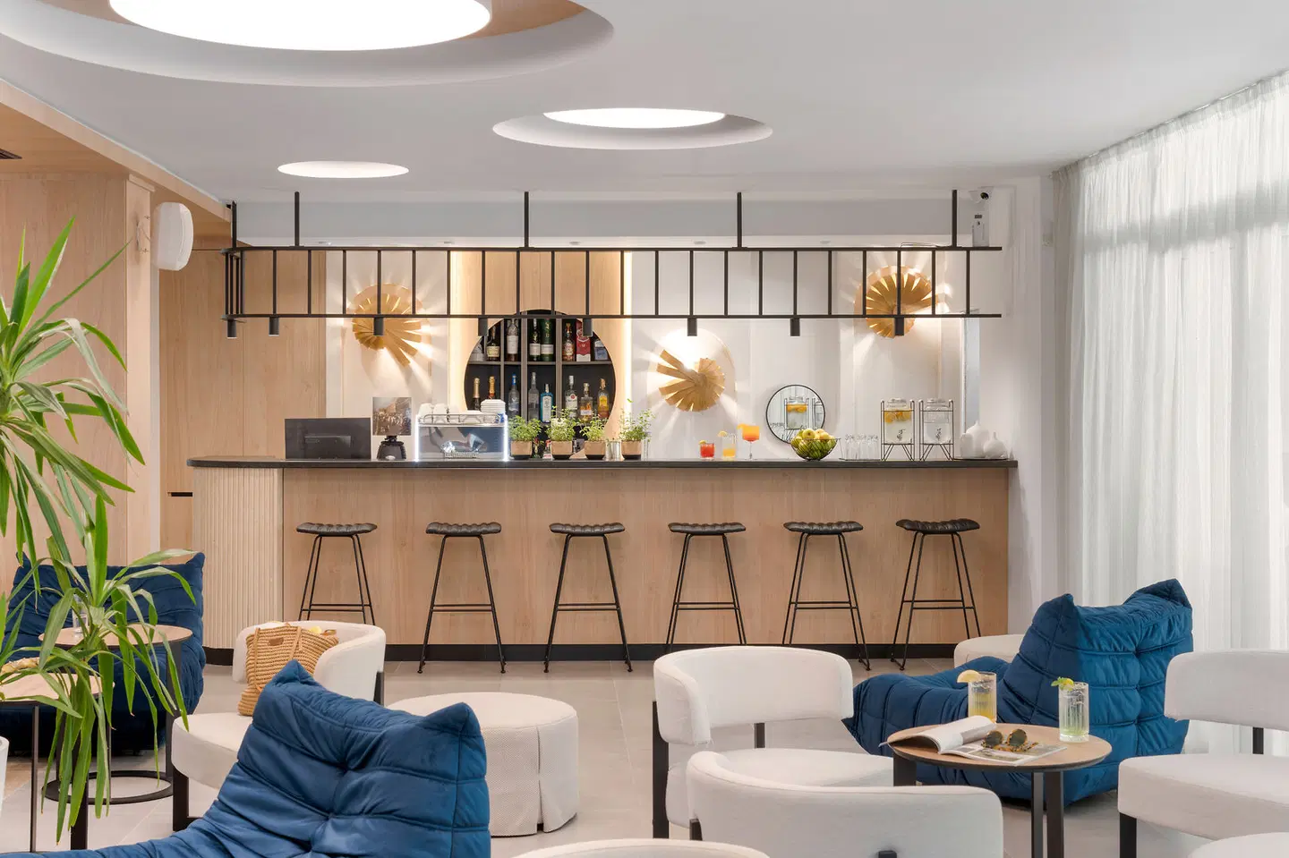 Perla Sunny Beach Bar