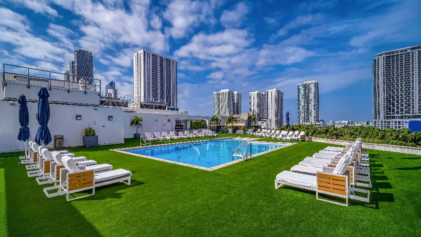 Hilton Miami Downtown OUTDOOR_POOL