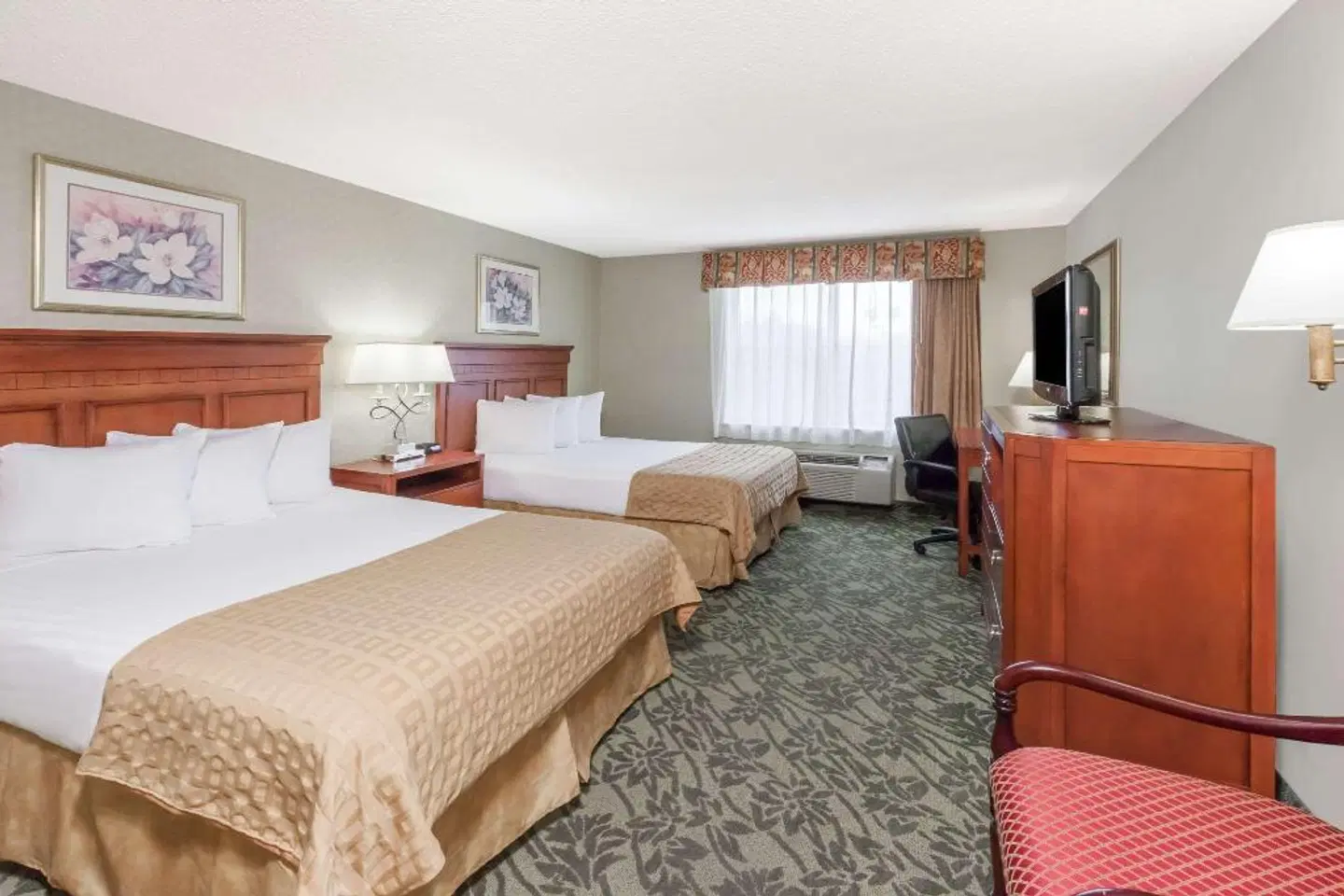 Baymont by Wyndham Grand Rapids N/Walker ROOM_EXAMPLE