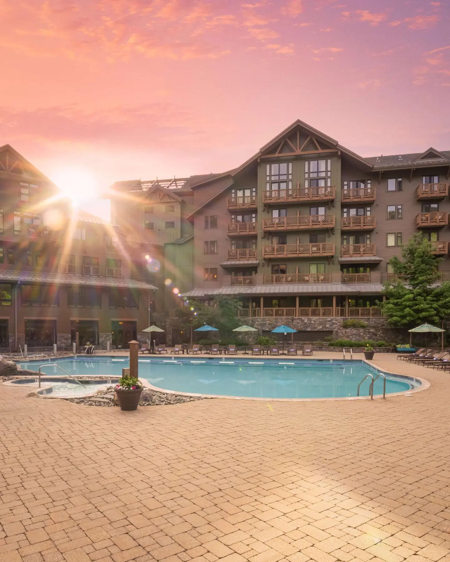 The Lodge at Spruce Peak OUTDOOR_POOL
