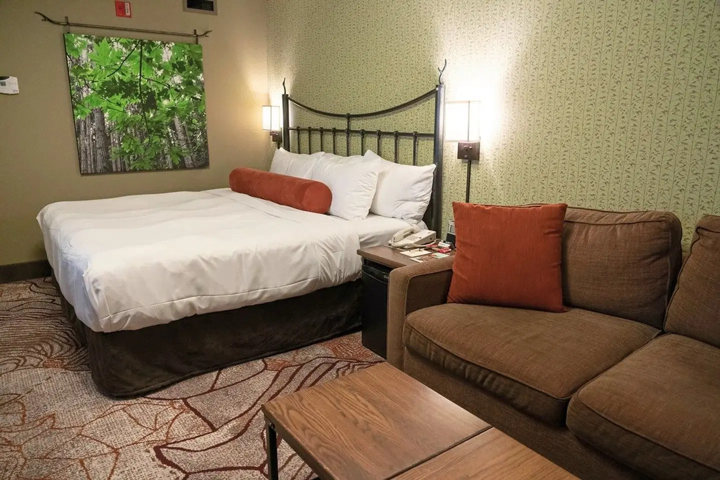 Banff Caribou Lodge & Spa ROOM_EXAMPLE