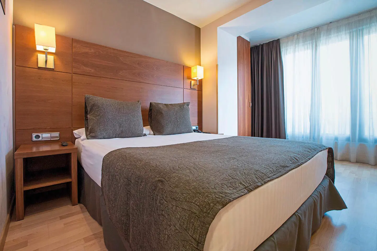 Hotel Via Augusta ROOM_EXAMPLE