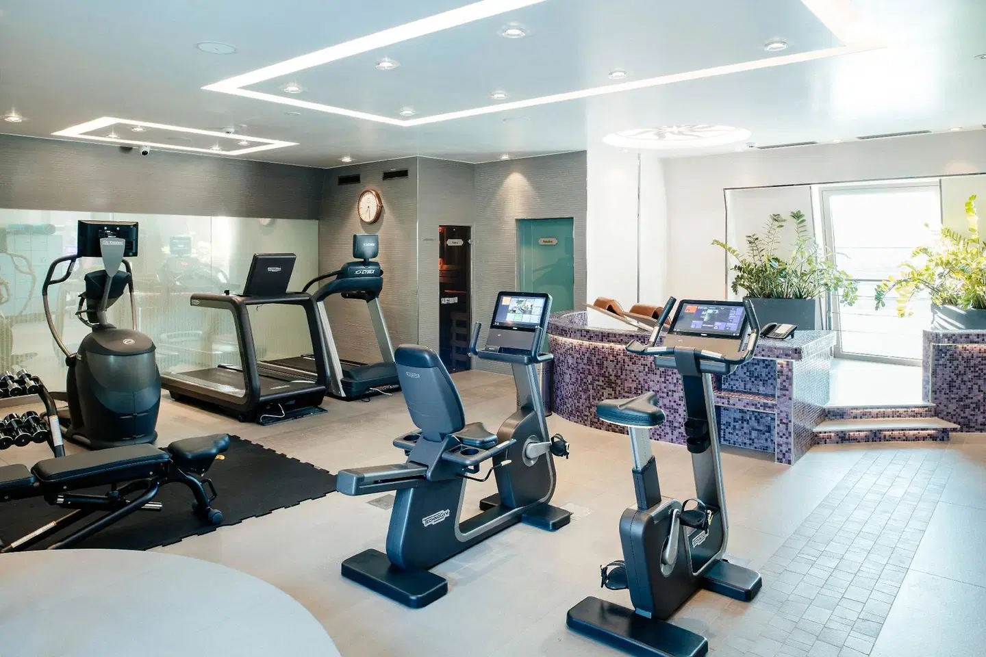 Grand Hotel Suisse Majestic, Autograph Collection SPORTS_AND_LEISURE