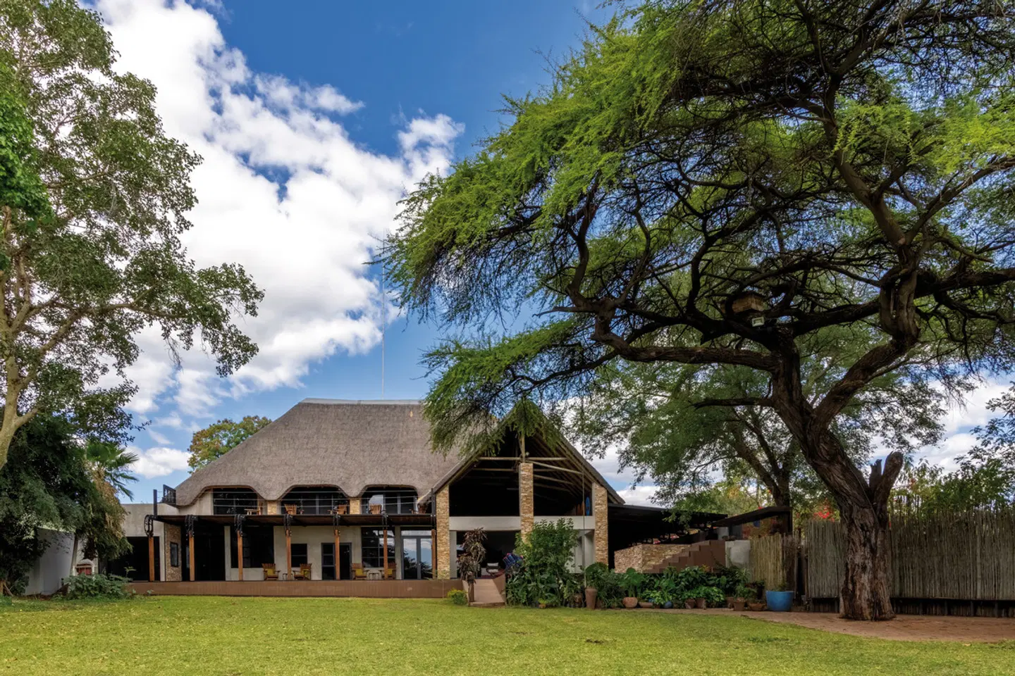 Chobe River Lodge EXTERIOR