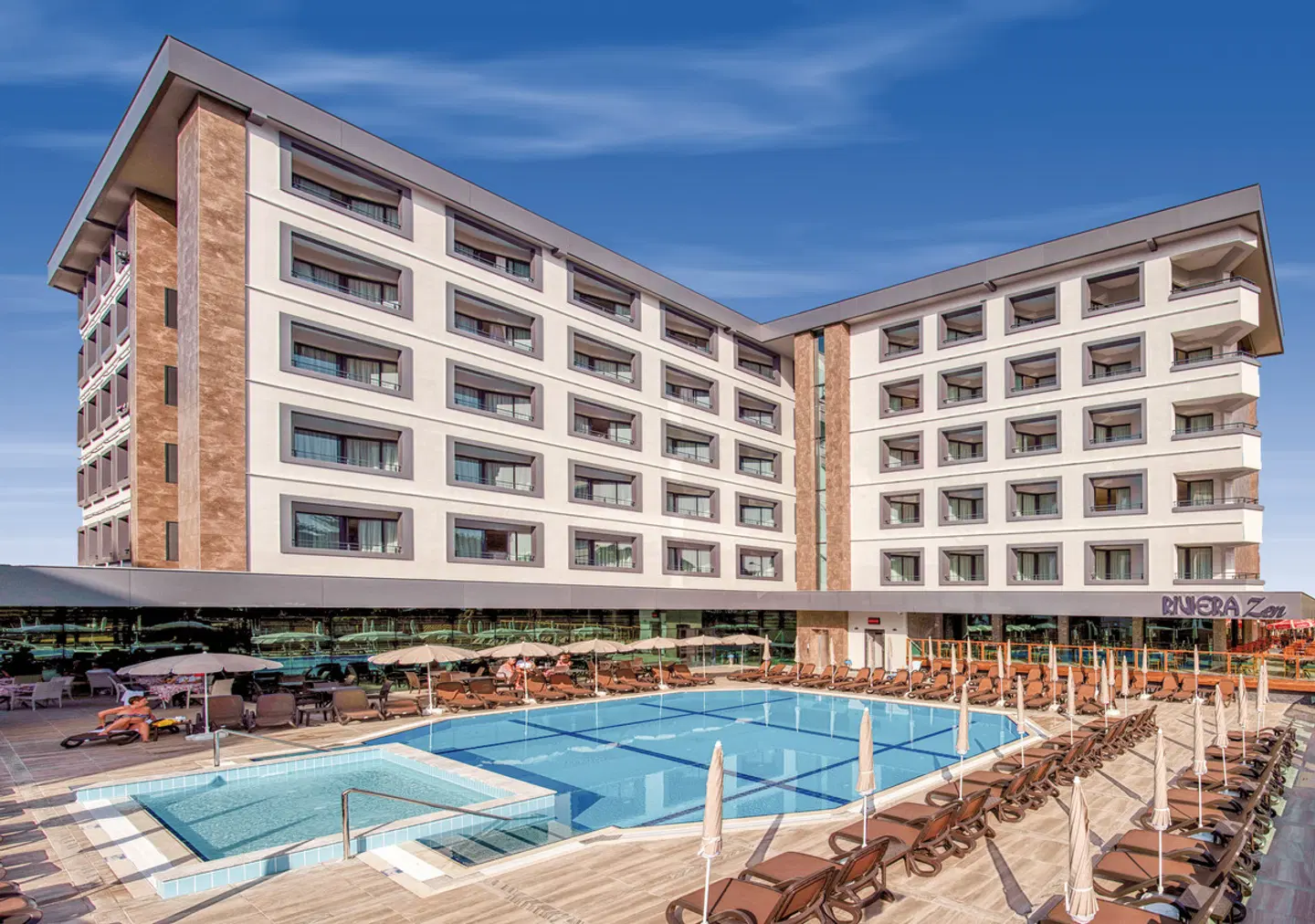 Riviera Zen Hotel OUTDOOR_POOL