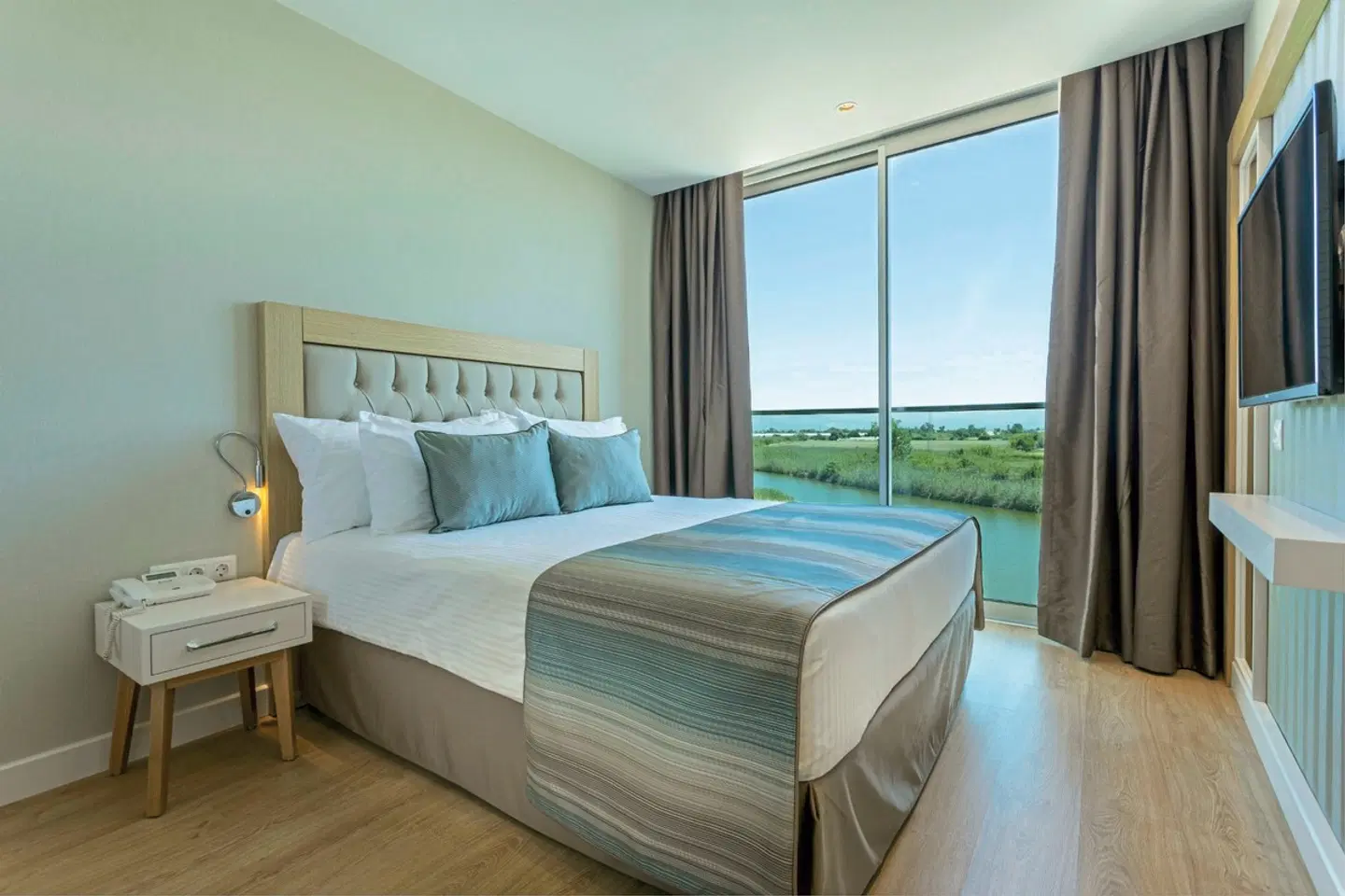 Aska River Side ROOM_EXAMPLE