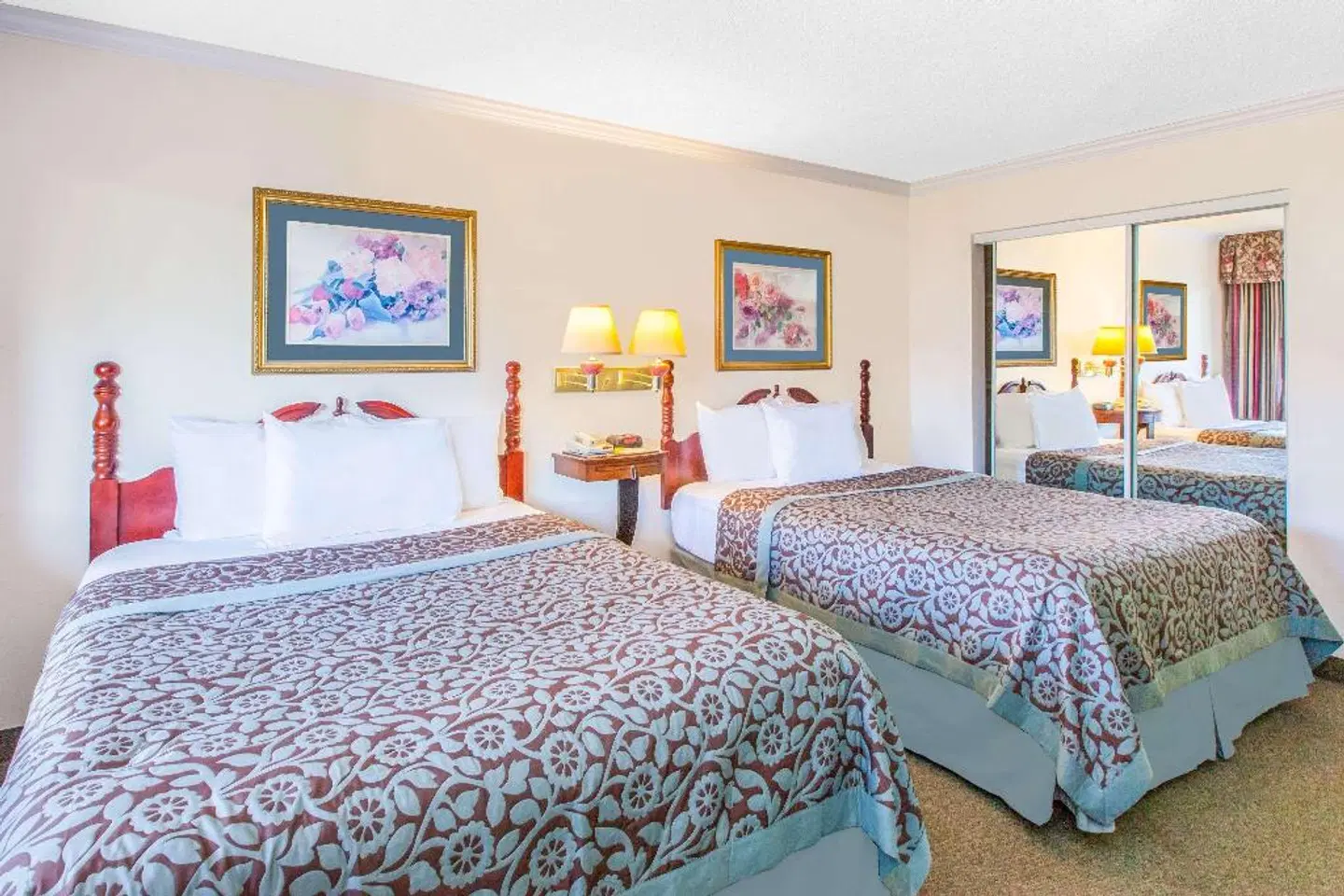 Days Inn by Wyndham Camarillo - Ventura ROOM_EXAMPLE