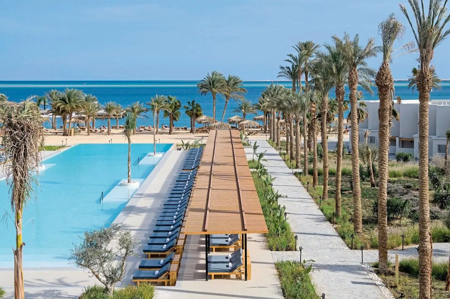 Serry Beach Resort OUTDOOR_POOL