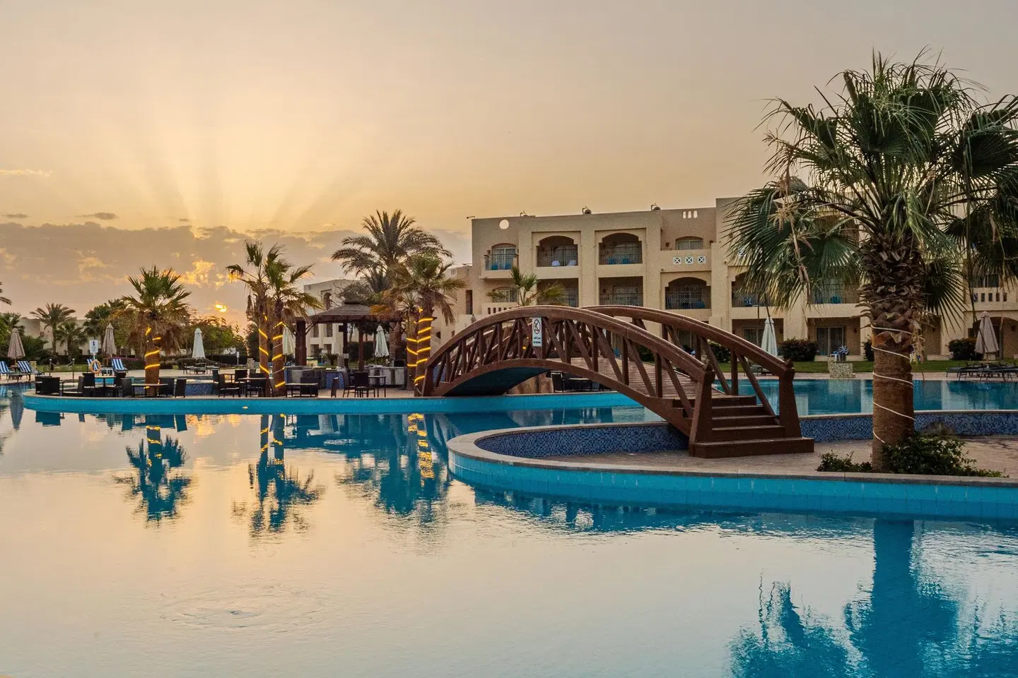 Sataya Resort OUTDOOR_POOL