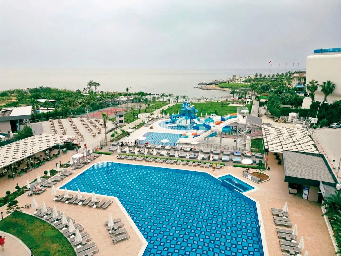 Lonicera Premium OUTDOOR_POOL