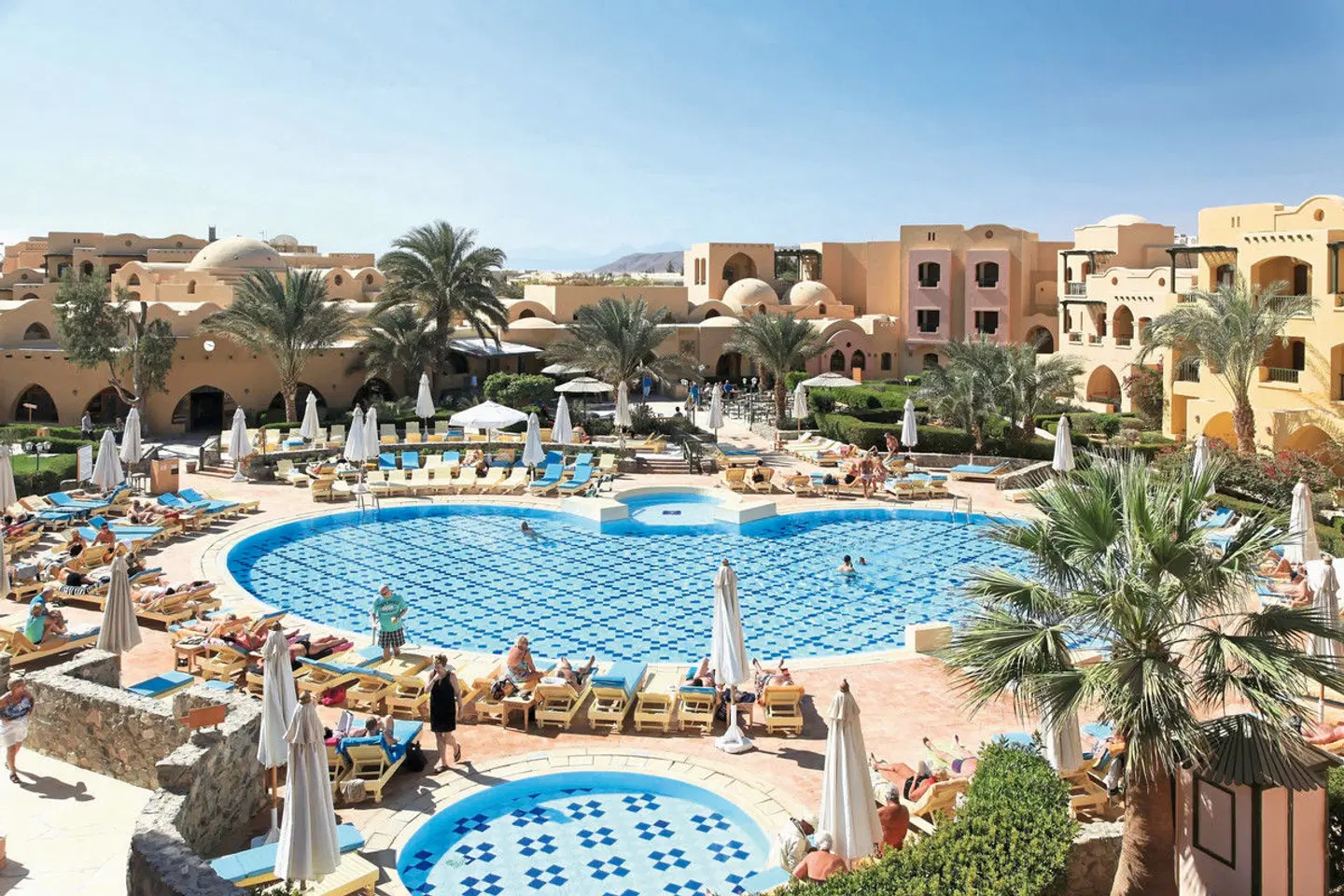 Three Corners Rihana Resort OUTDOOR_POOL