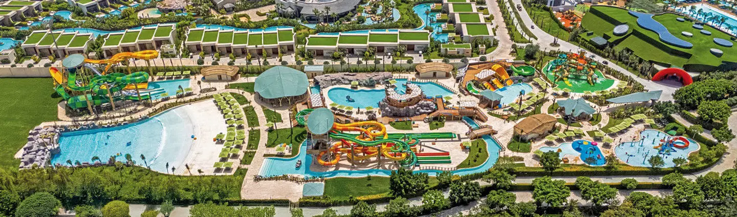 Regnum The Crown EXTERIOR