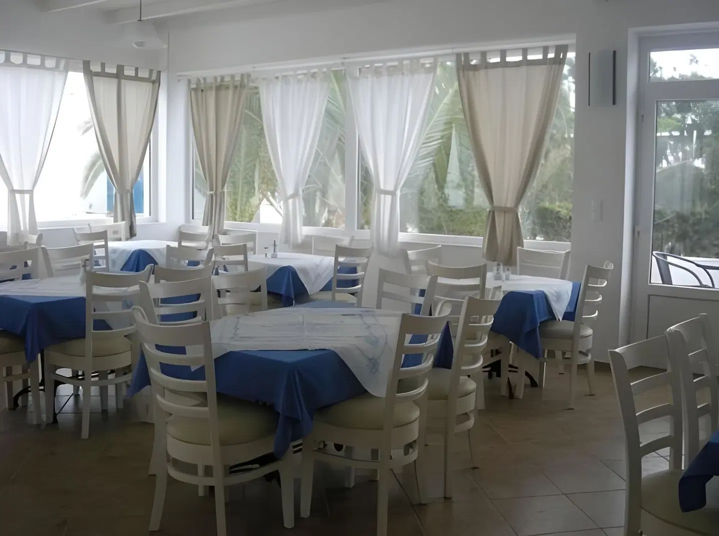Naxos Holidays Restaurant
