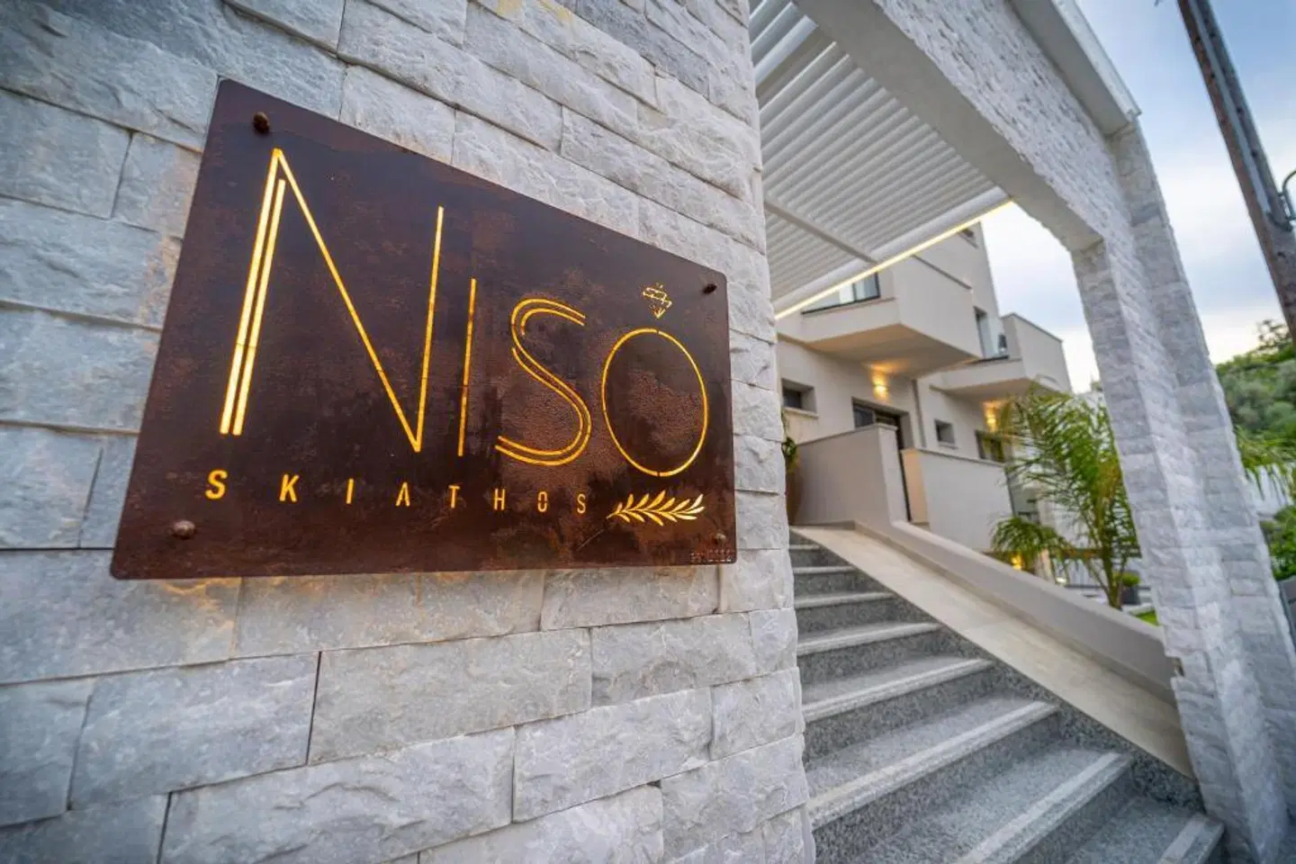 Niso Skiathos EXTERIOR