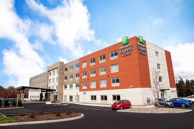 Holiday Inn Express & Suites Halifax - Dartmouth EXTERIOR