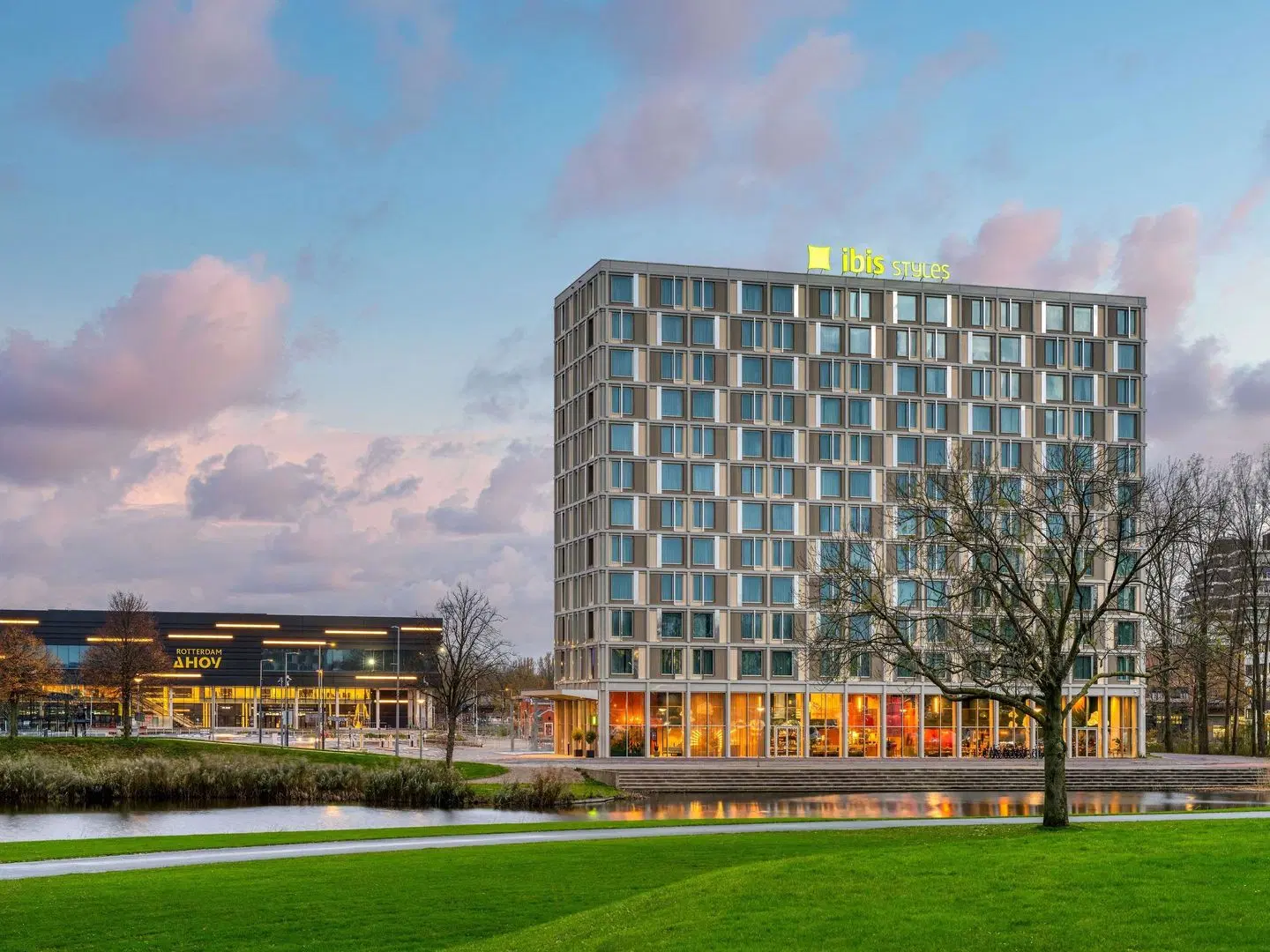 ibis Styles Rotterdam Ahoy EXTERIOR