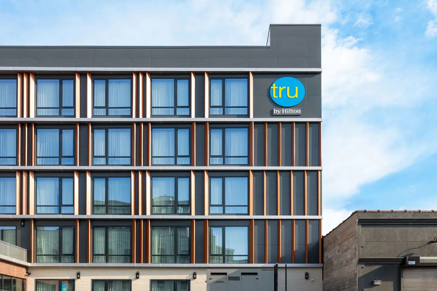 Tru By Hilton Brooklyn EXTERIOR