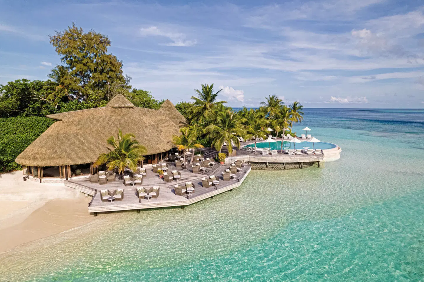 Komandoo Island Resort & Spa OUTDOOR_POOL