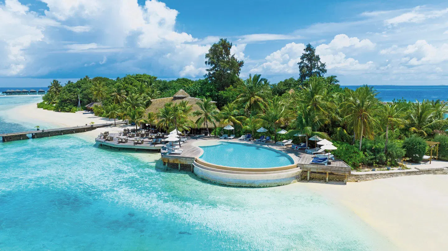 Komandoo Island Resort & Spa OUTDOOR_POOL