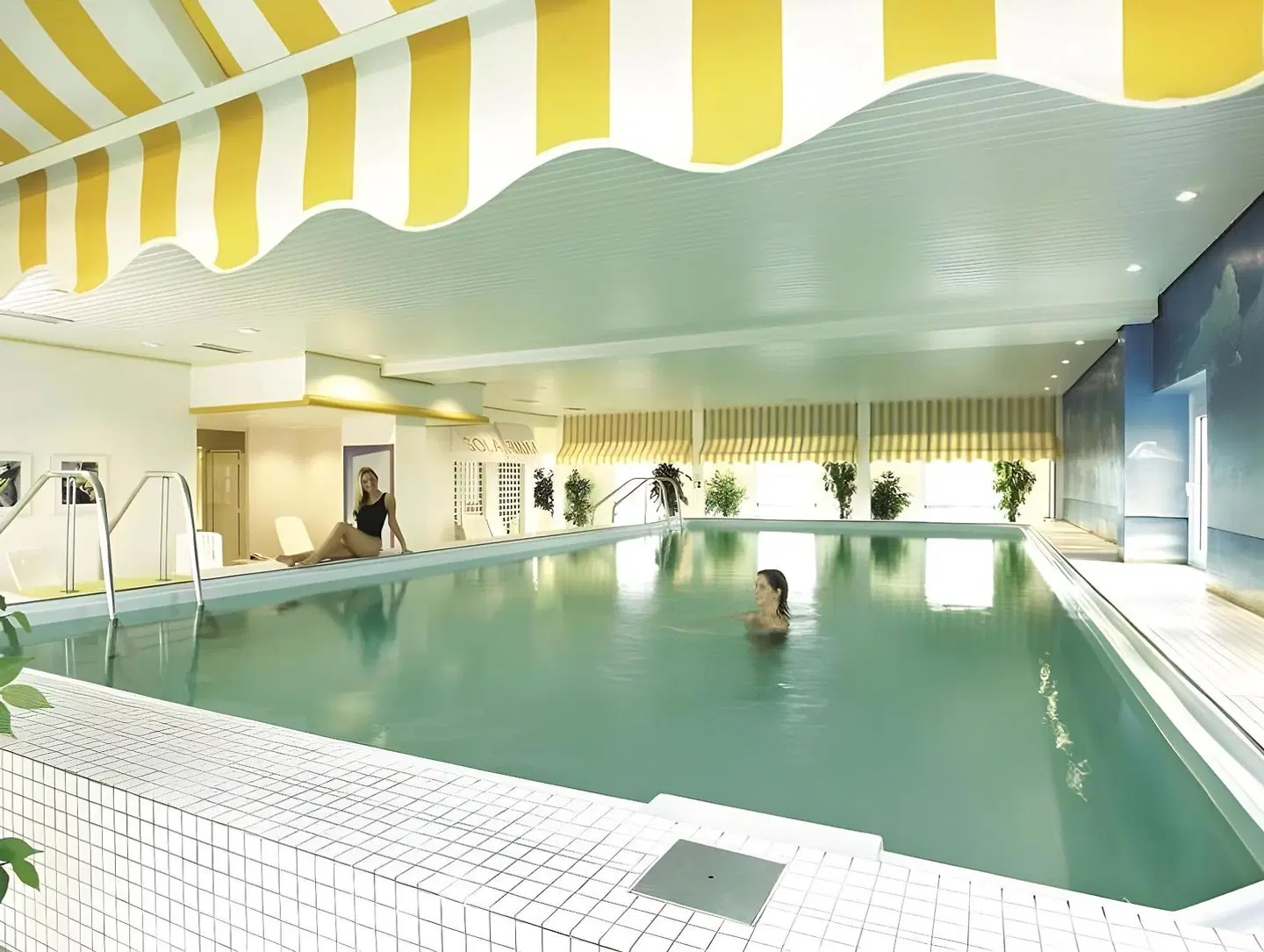 Best Western Premier Arosa Hotel Hallenbad