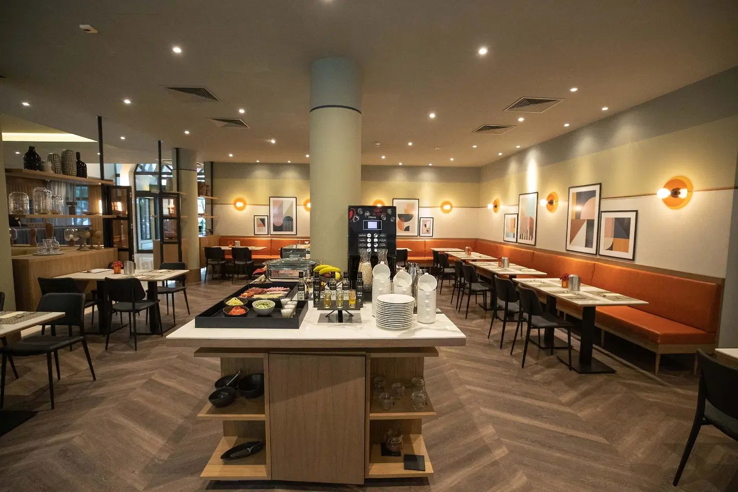 Adina Apartment Hotel Budapest Bar