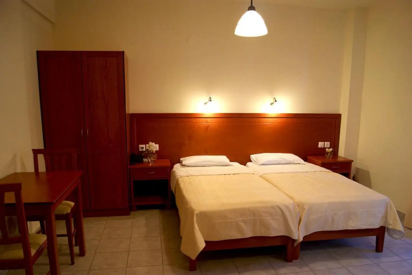 Lia Studios ROOM_EXAMPLE