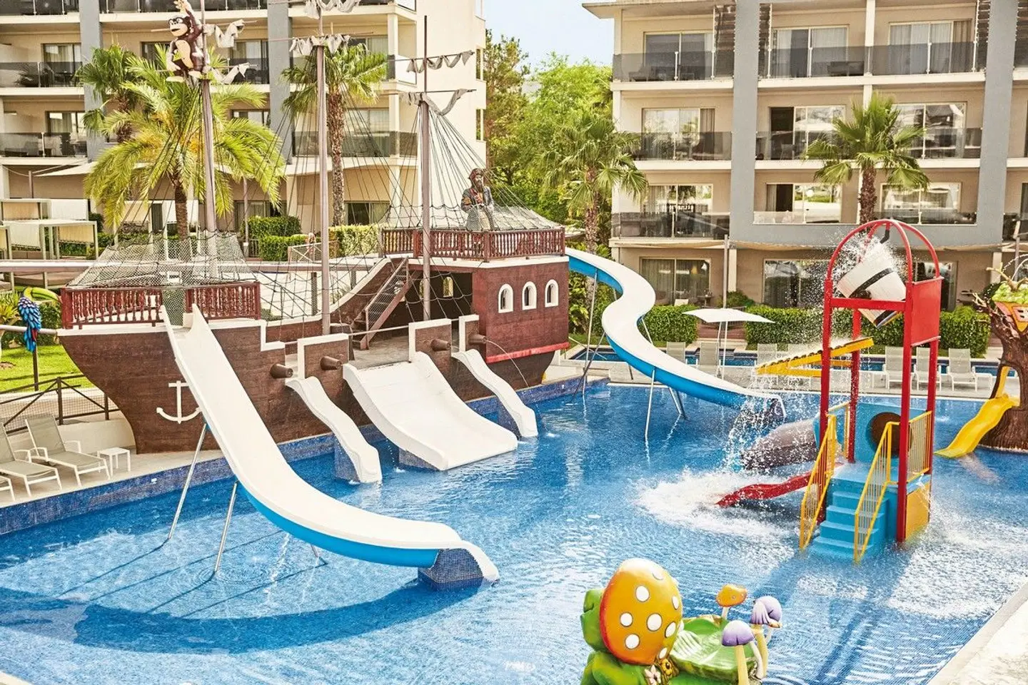 Zafiro Palace Alcudia OUTDOOR_POOL