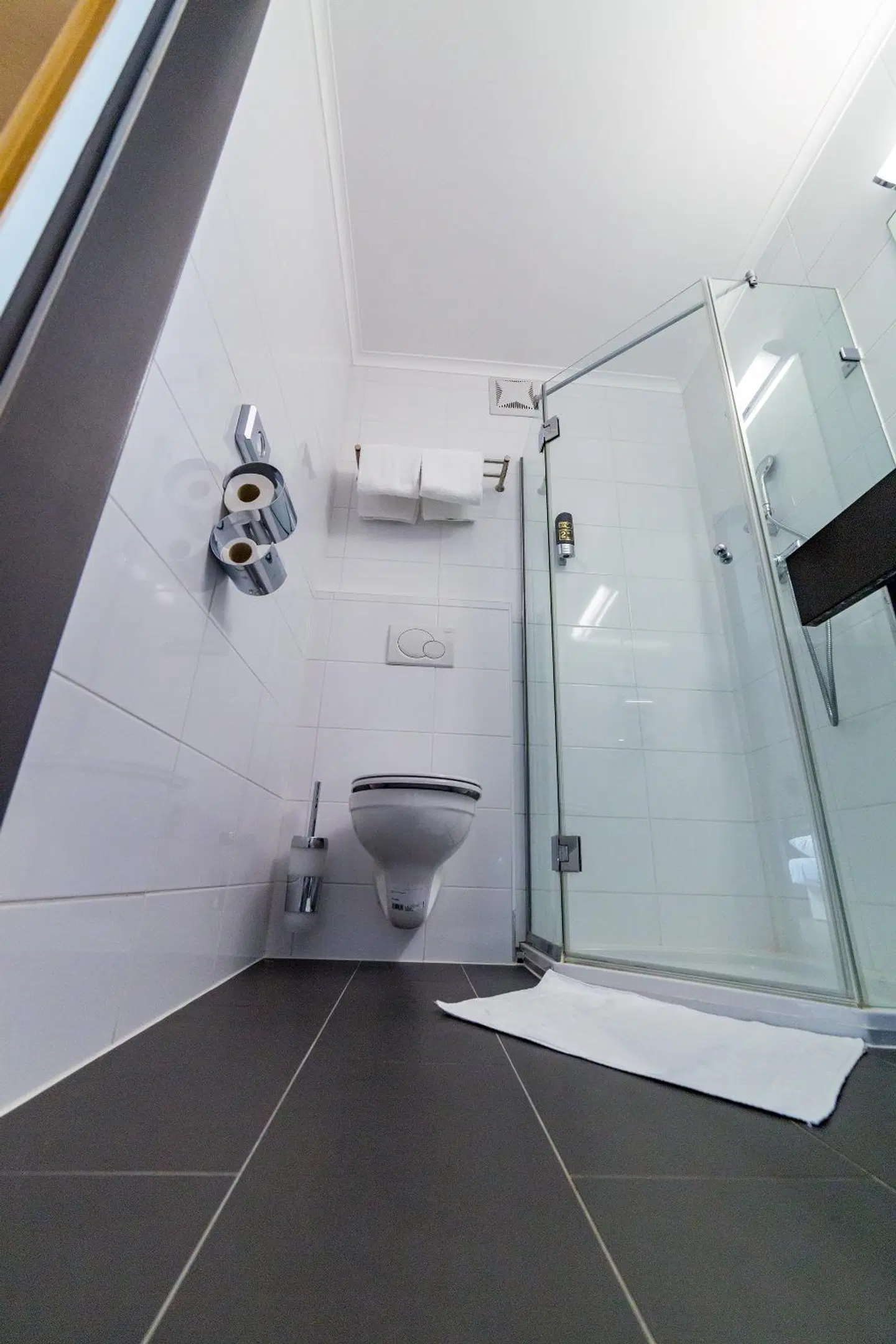 Arion Airporthotel Badezimmer