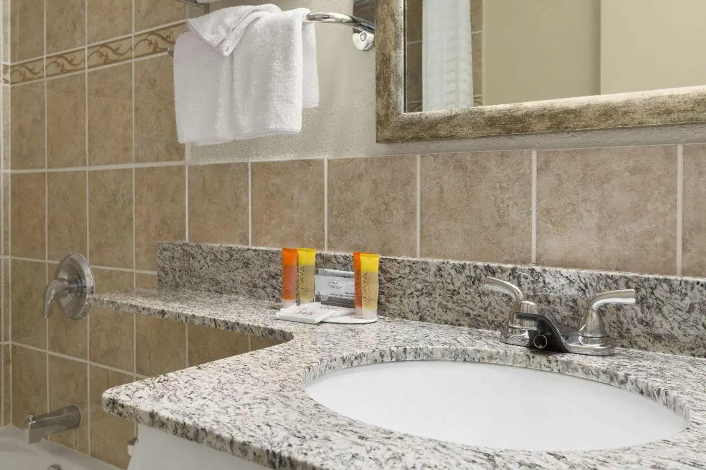 Travelodge by Wyndham Edmonton East Badezimmer