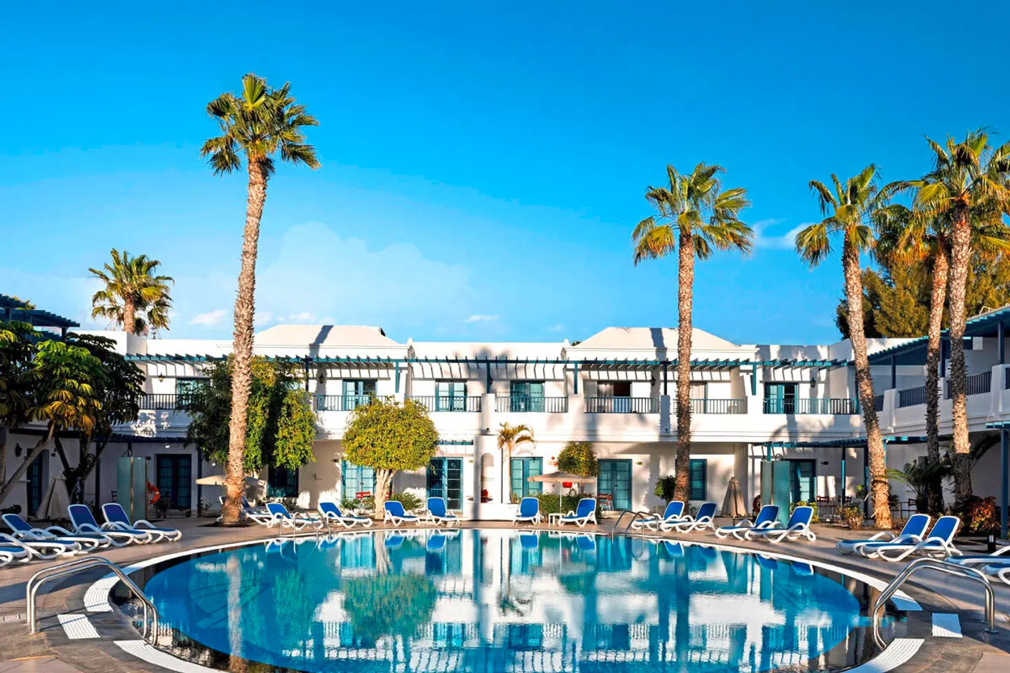 THB Tropical Island OUTDOOR_POOL