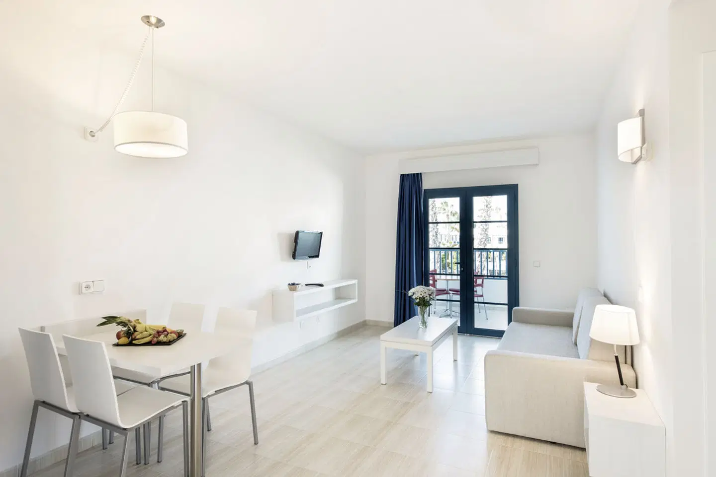 THB Tropical Island ROOM_EXAMPLE