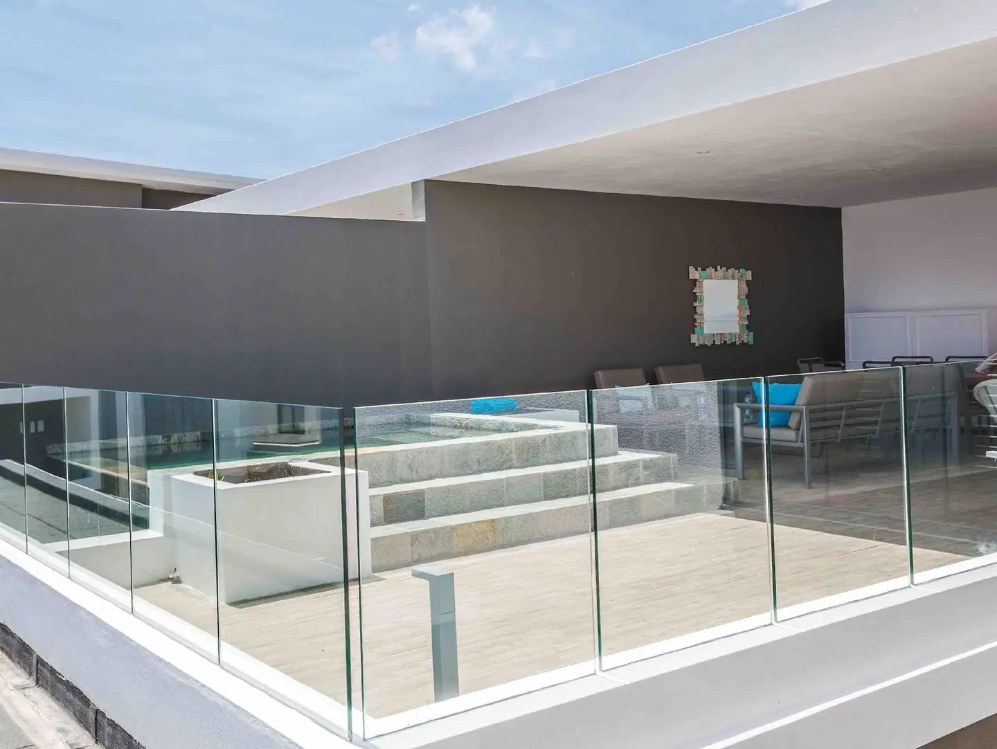 Latitude By Horizon Holidays LOUNGE_LOBBY