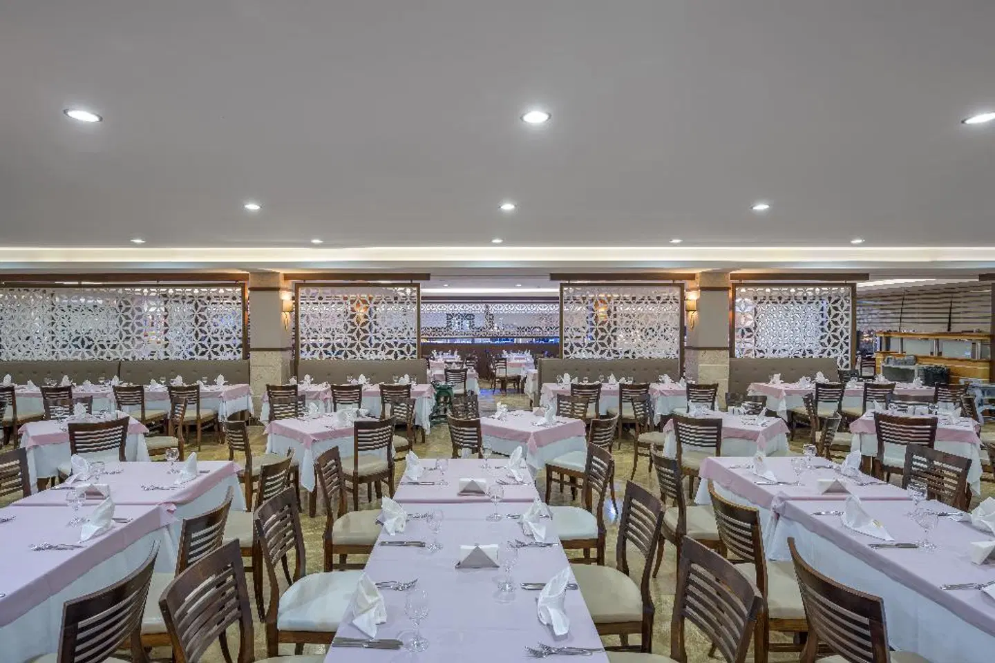 Green Max Hotel Restaurant