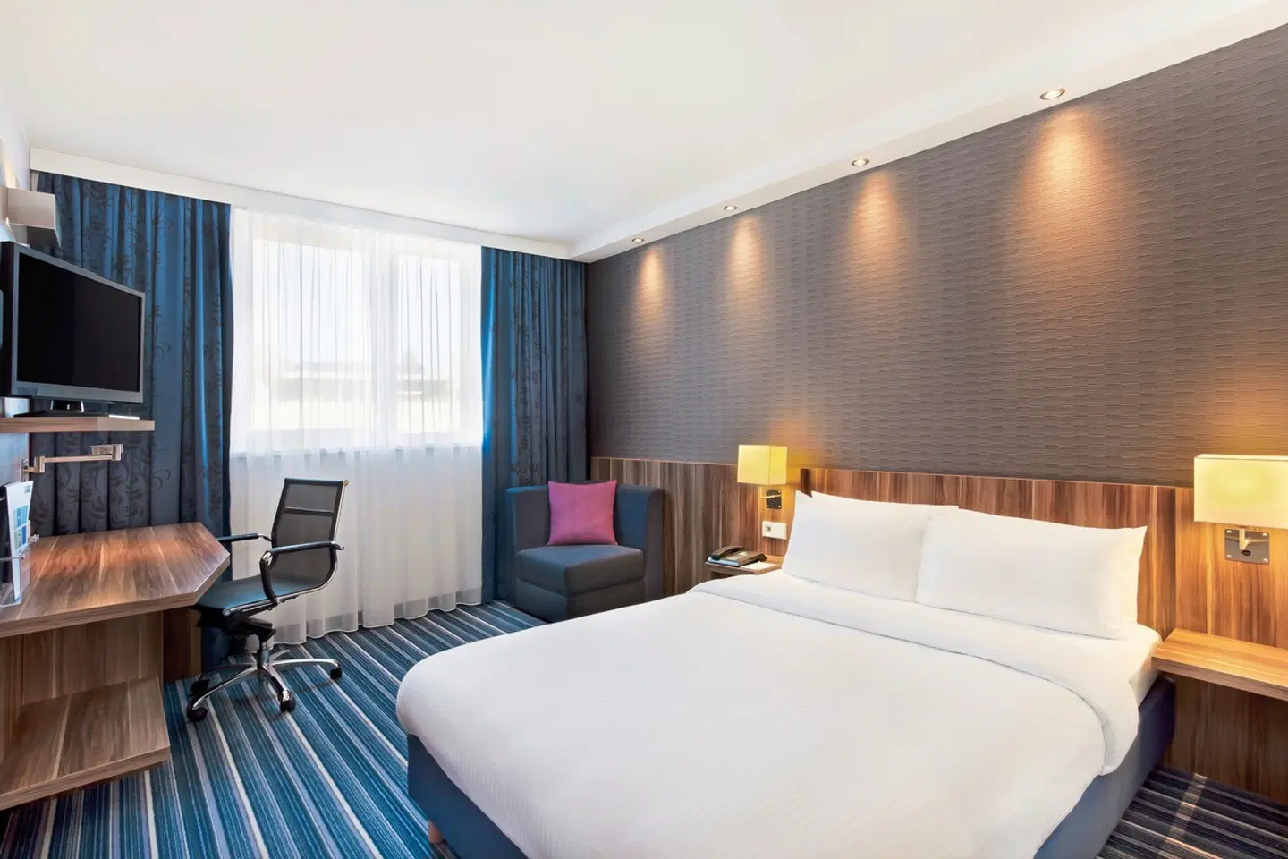 Holiday Inn Express Augsburg ROOM_EXAMPLE