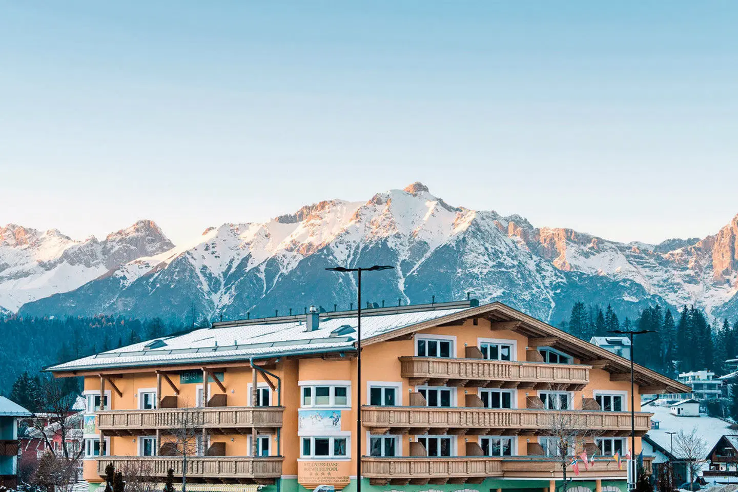 HENRI Hotel Seefeld EXTERIOR