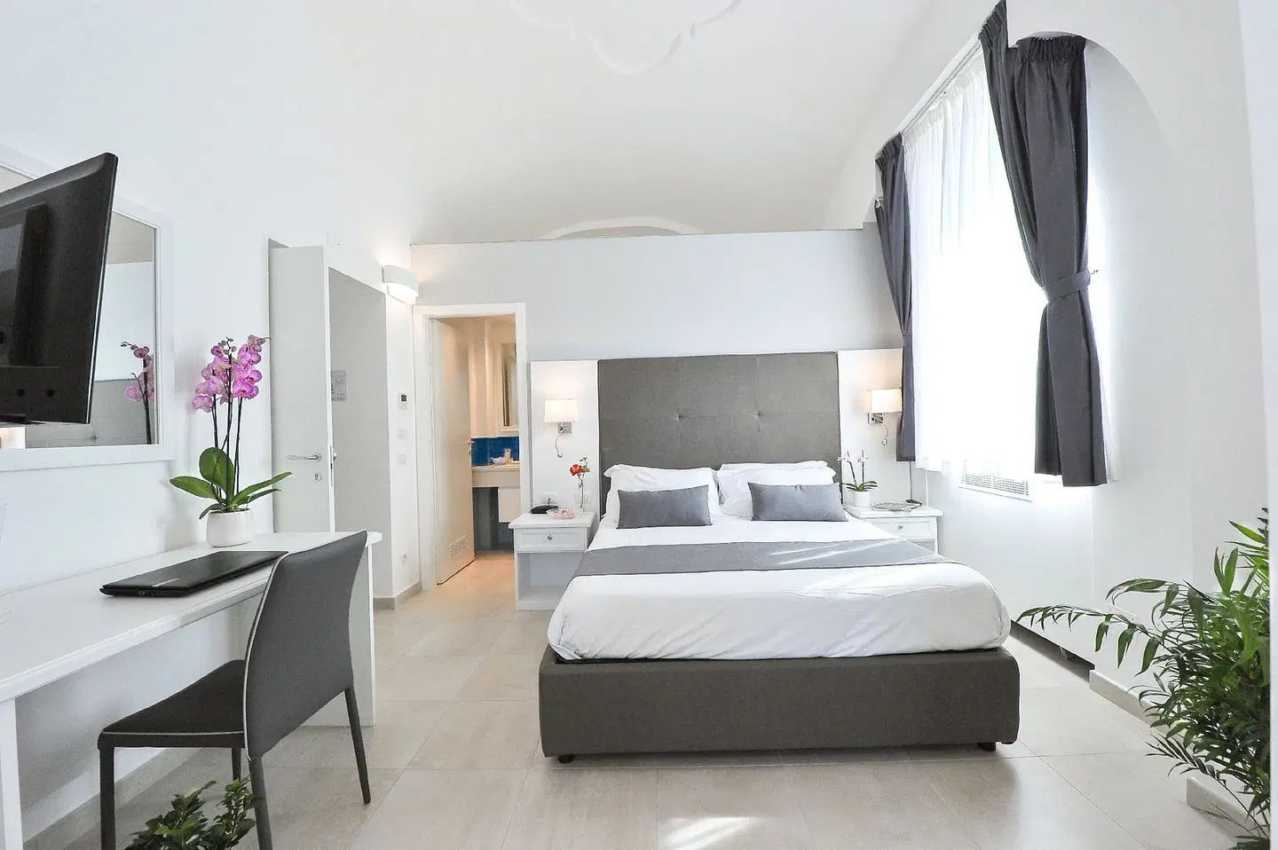 SORRENTOBAY ROOM_EXAMPLE