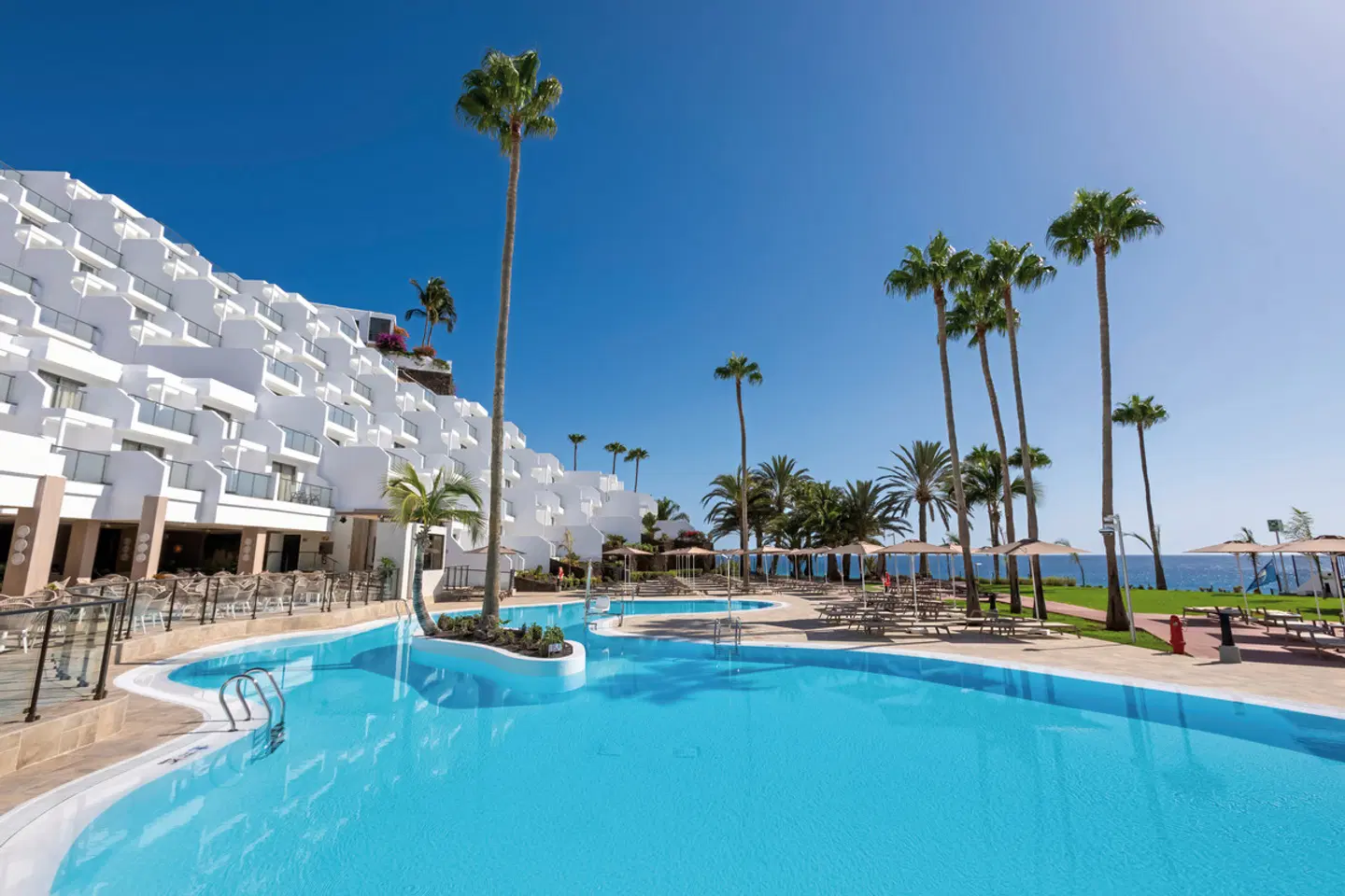 Riu Palace Calypso OUTDOOR_POOL