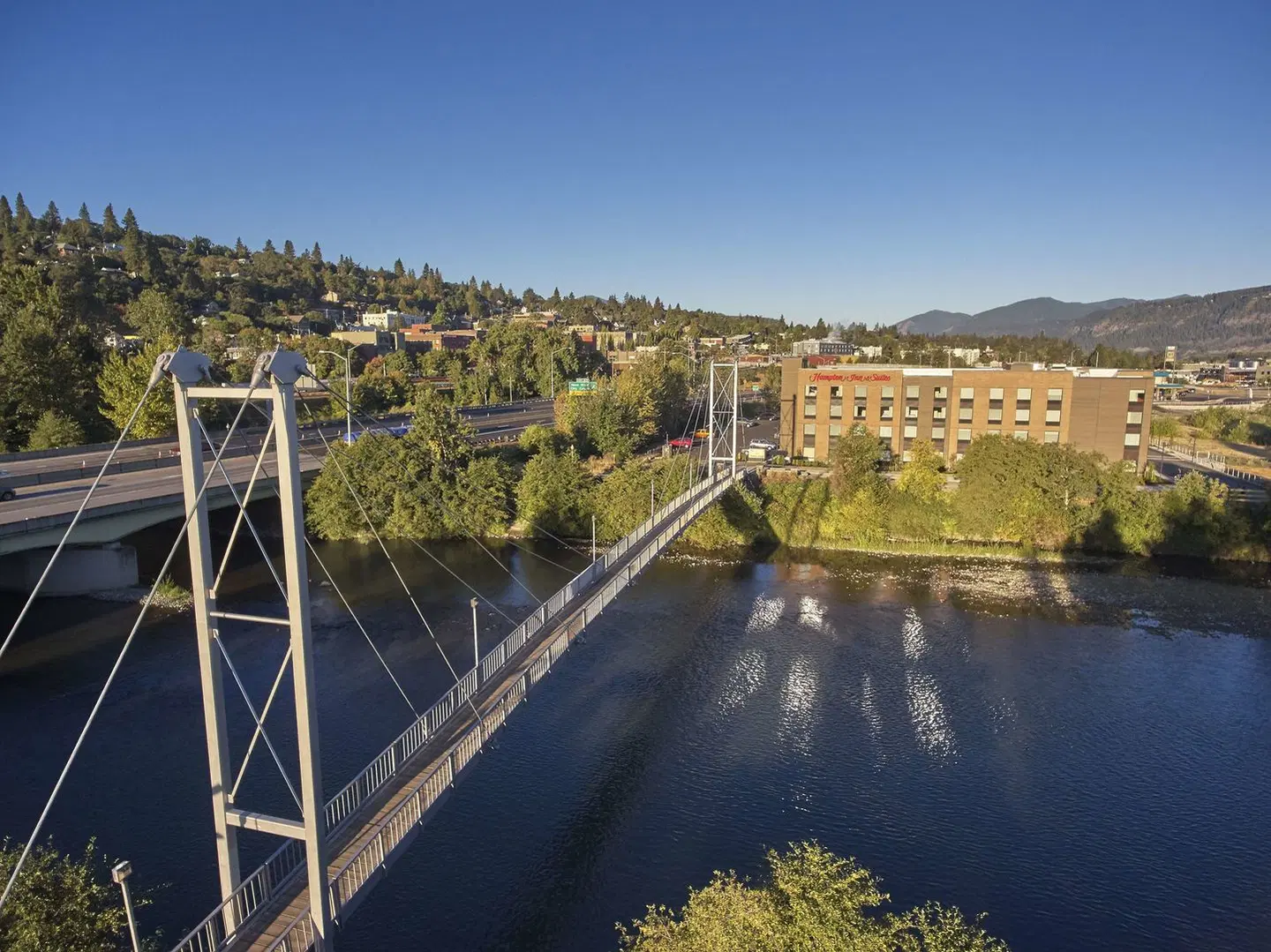 Hampton Inn & Suites Hood River LANDSCAPE