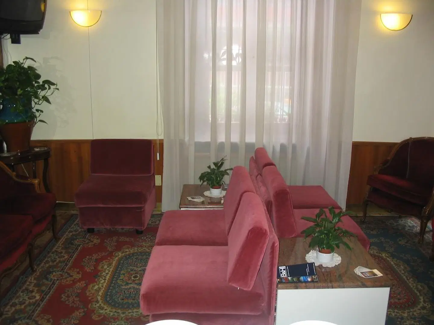 Mayorca ROOM_EXAMPLE