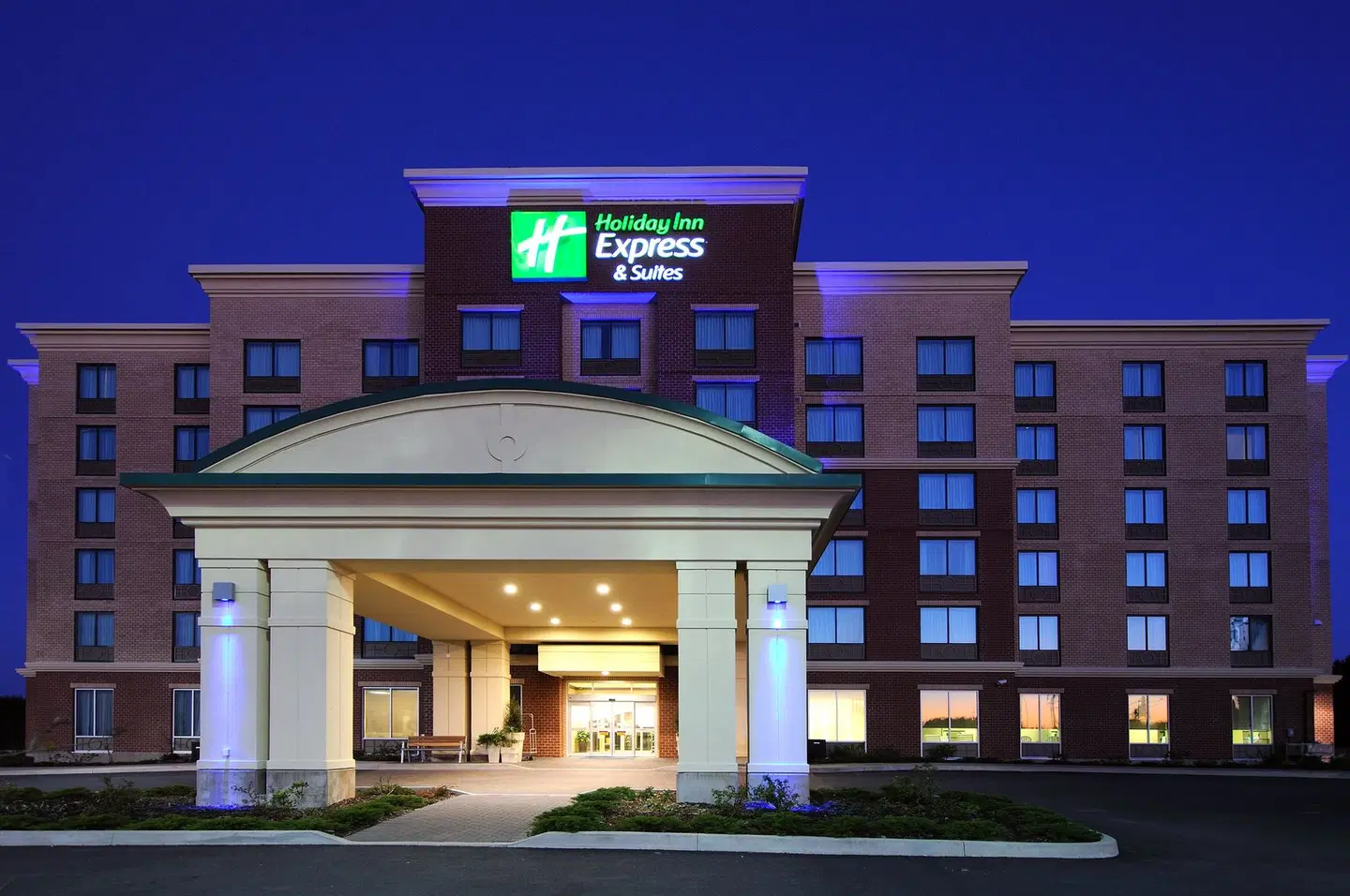 Holiday Inn Express & Suites Halifax Airport EXTERIOR
