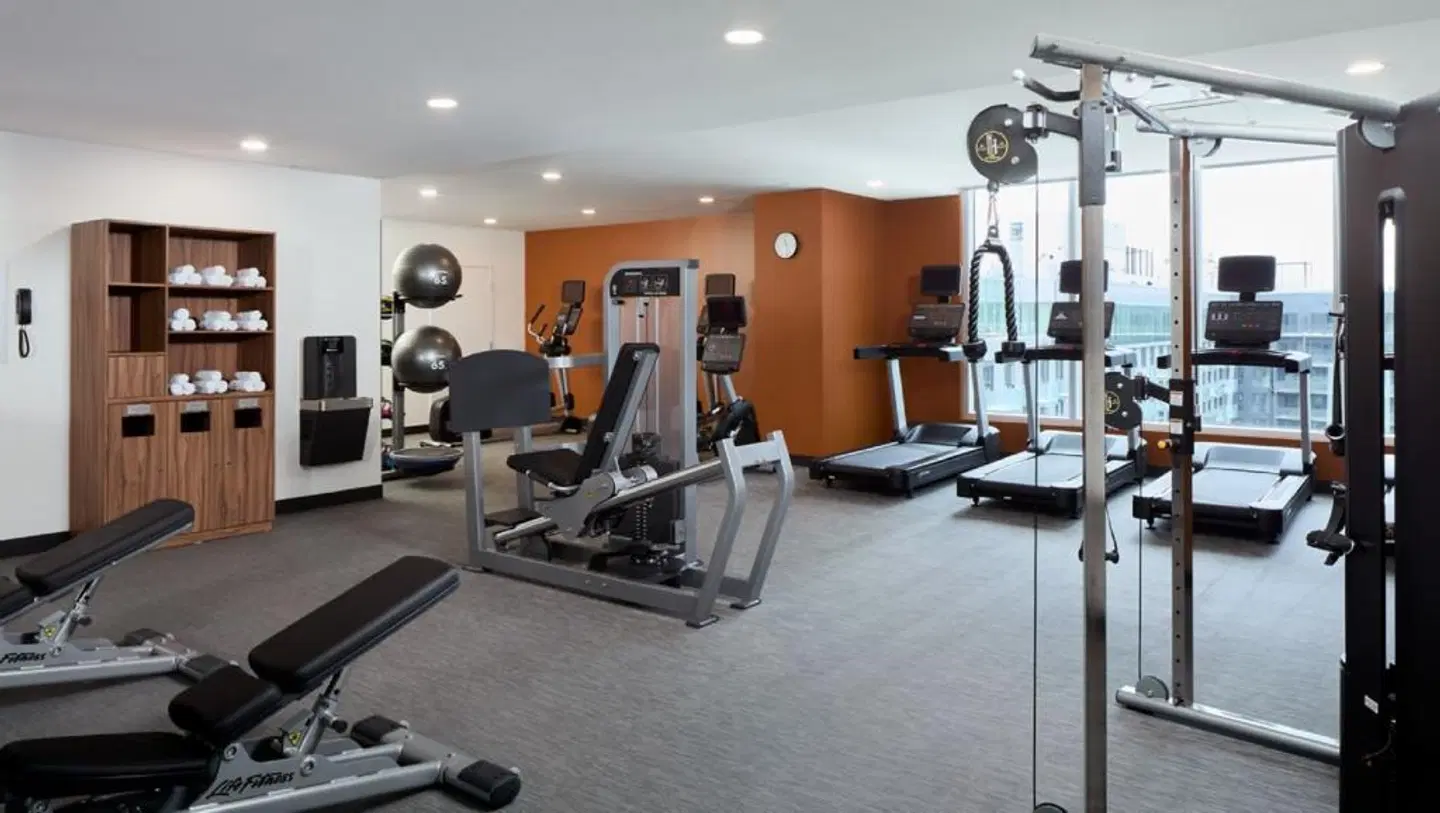 Courtyard By Marriott Montreal Laval SPORTS_AND_LEISURE